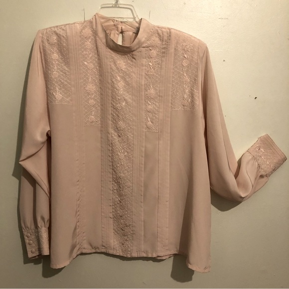 Cali DIV. of Carry Back LTD. Vintage Blouse, size 44. - Picture 1 of 12